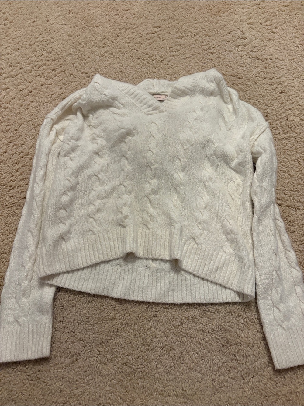 SO Cream Cable-Knit V-Neck Sweater